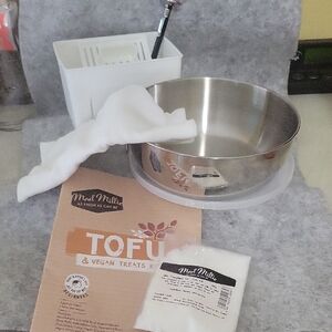 Tofu & Vegan Treats Kit – Stainless Bowl Included (White) NIB